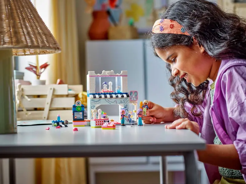 LEGO 42662 Salon fryzjerski i sklep z ozdobami zdjęcie 11