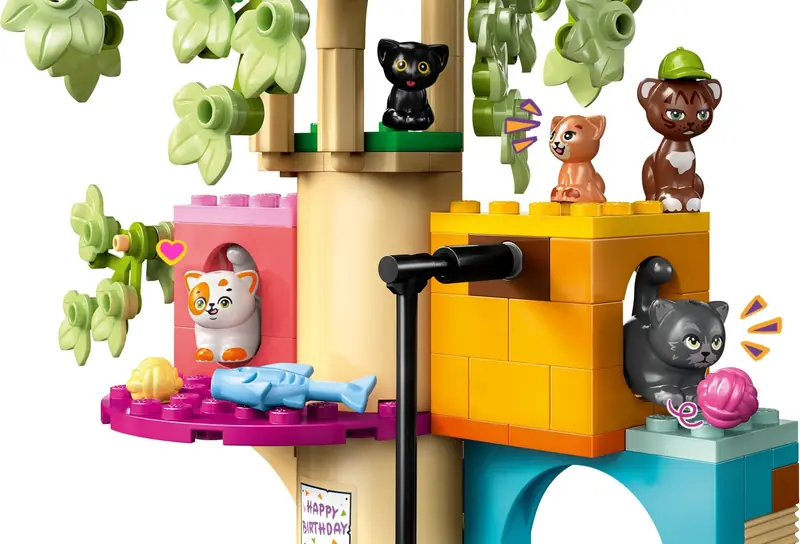 LEGO 42666 Kocie przyjęcie urodzinowe i domek na drzewie zdjęcie 6