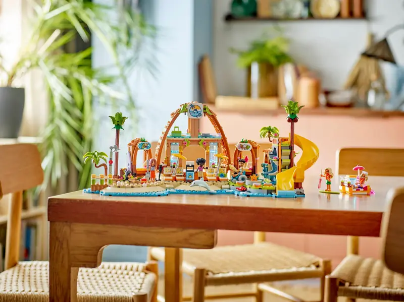 LEGO 42673 Rodzinne wakacje na plaży zdjęcie 12