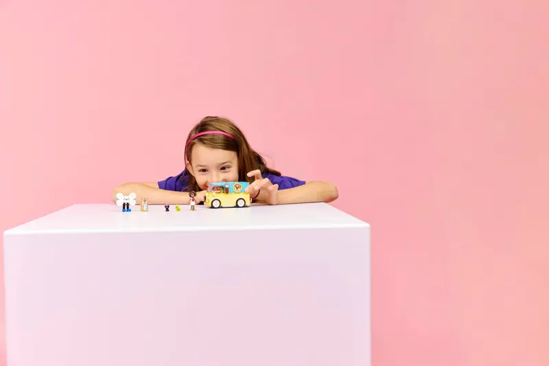 LEGO 42678 Furgonetka z akcesoriami dla zwierząt zdjęcie 12