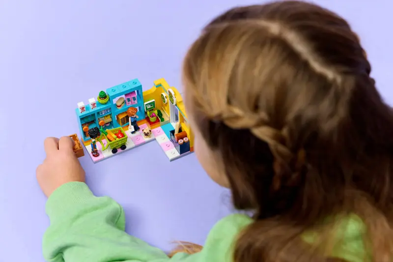 LEGO 42680 Sklep spożywczy w mieście Heartlake zdjęcie 13