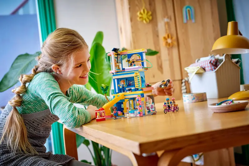 LEGO 42689 Domek klubu przyjaciół z Heartlake zdjęcie 11