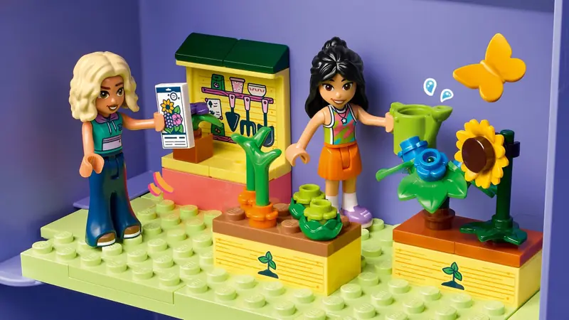 LEGO 42697 Kreatywna walizka z domkiem dla lalek zdjęcie 17