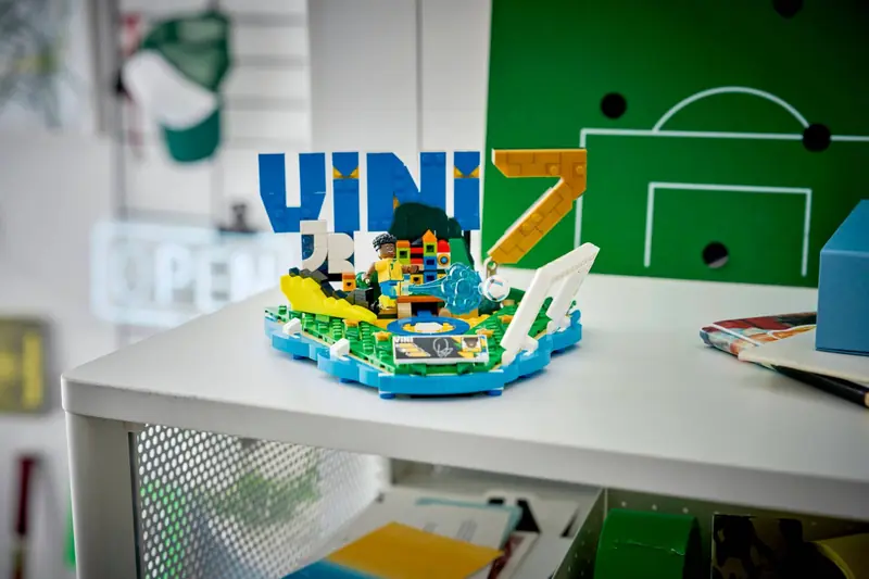 LEGO 43027 Vini Jr. - piłkarskie momenty zdjęcie 10