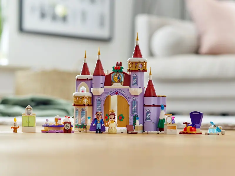 LEGO 43180 Zimowe święto w zamku Belli zdjęcie 9