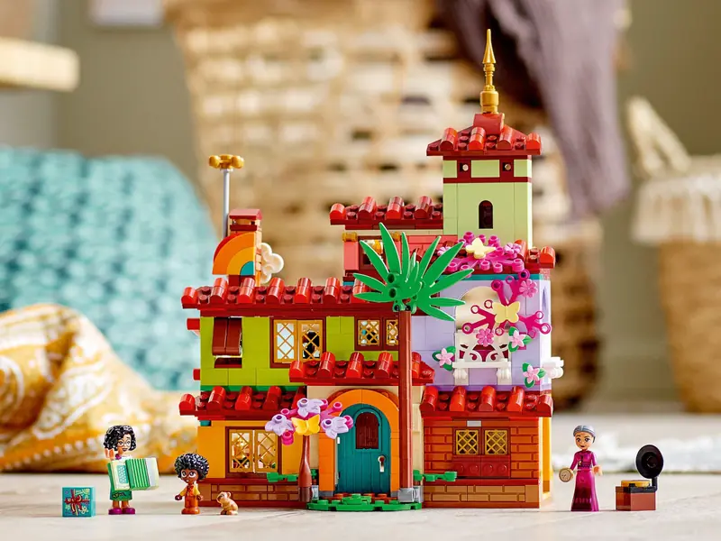 LEGO 43202 Dom Madrigalów zdjęcie 10