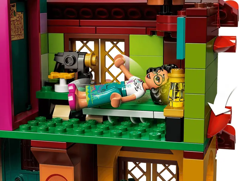 LEGO 43202 Dom Madrigalów zdjęcie 13