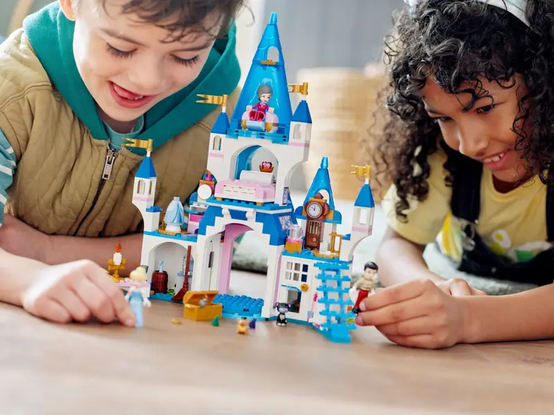 LEGO 43206 Zamek Kopciuszka i Księcia z bajki zdjęcie 8