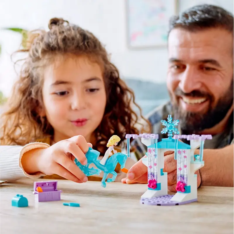 LEGO 43209 Elza i lodowa stajnia Nokka zdjęcie 7