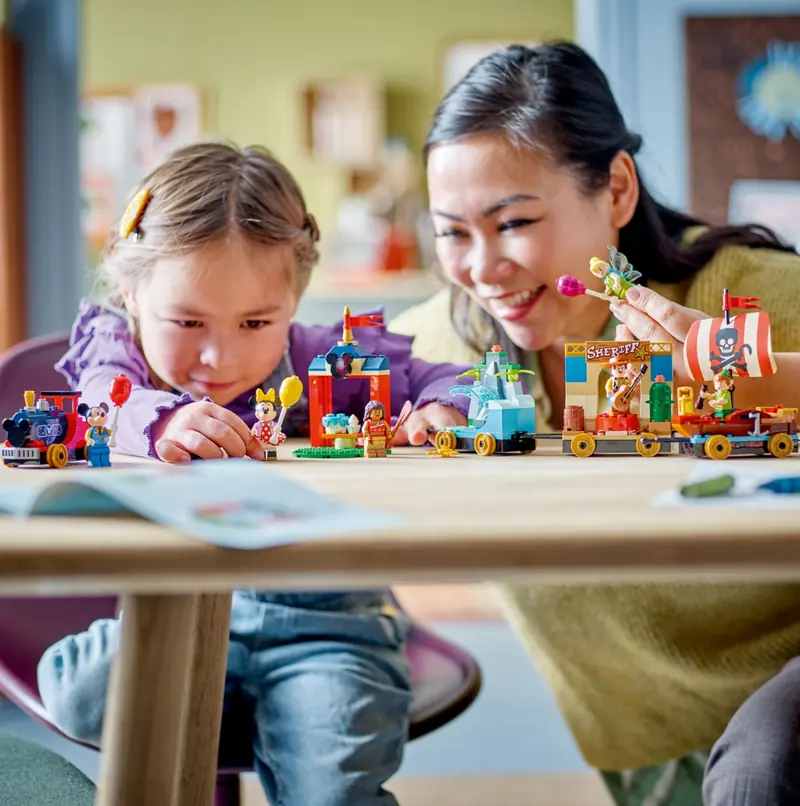 LEGO 43212 Disney - pociąg pełen zabawy zdjęcie 9