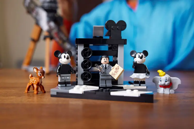 LEGO 43230 Kamera Walta Disneya zdjęcie 11