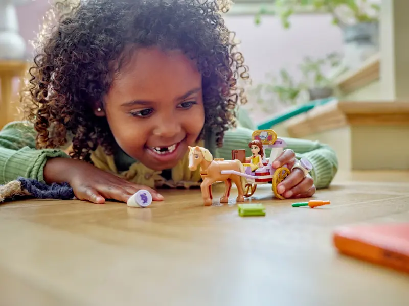 LEGO 43233 Bryczka z opowieści Belli zdjęcie 7