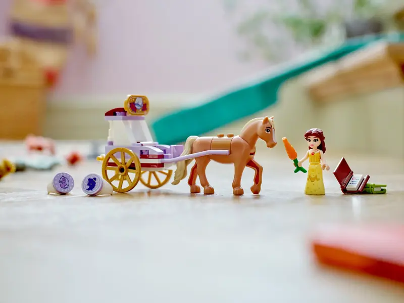 LEGO 43233 Bryczka z opowieści Belli zdjęcie 9