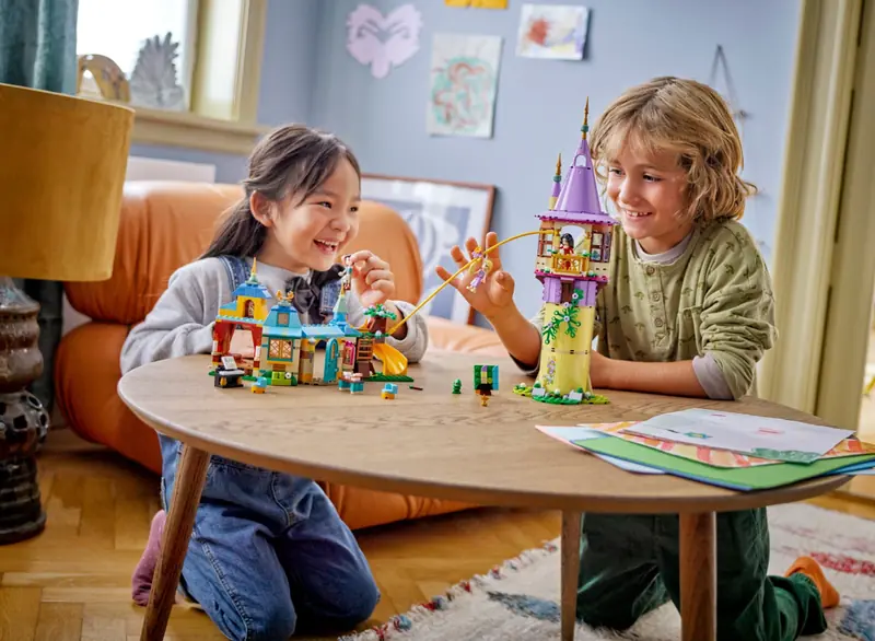 LEGO 43241 Wieża Roszpunki i Dziarskie Kaczątko zdjęcie 9