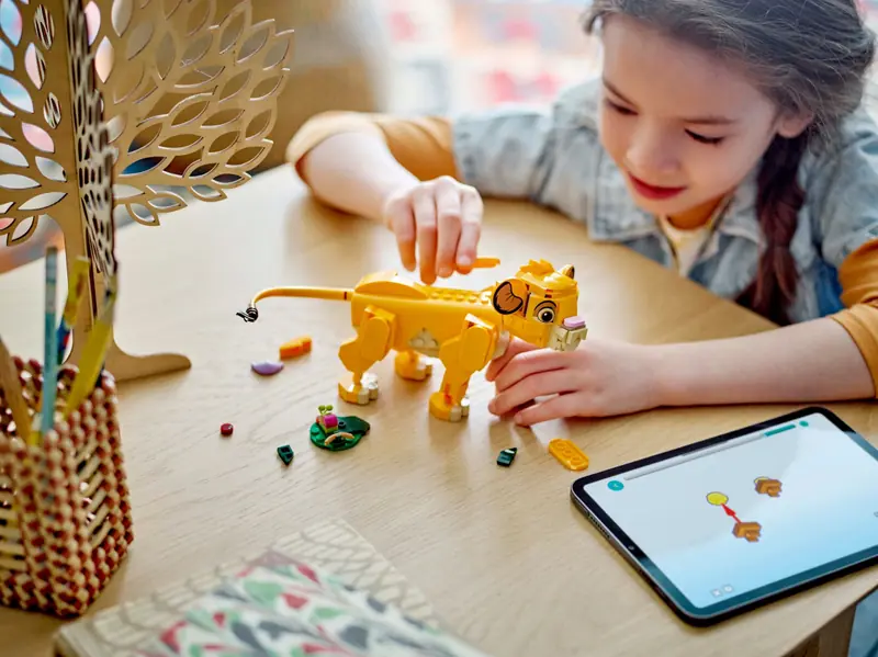 LEGO 43243 Król Lew - lwiątko Simba zdjęcie 7
