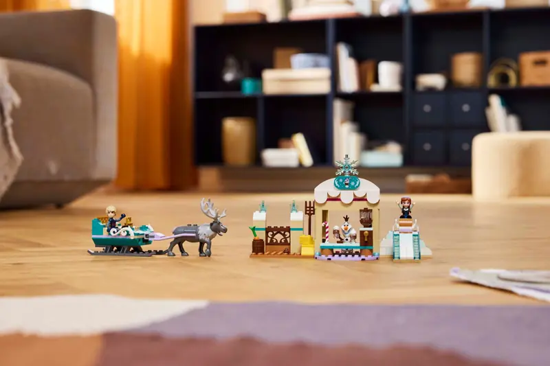 LEGO 43256 Przygoda na sankach Anny zdjęcie 6