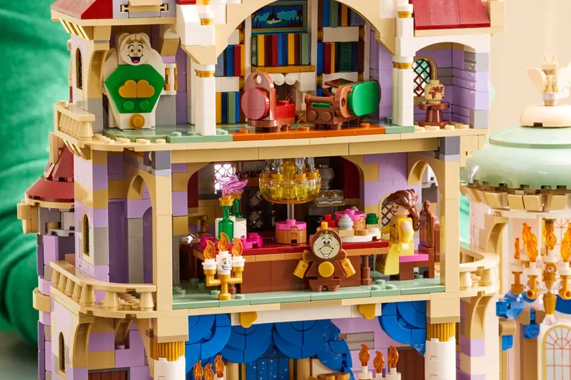 LEGO 43263 Zamek z Pięknej i Bestii zdjęcie 6