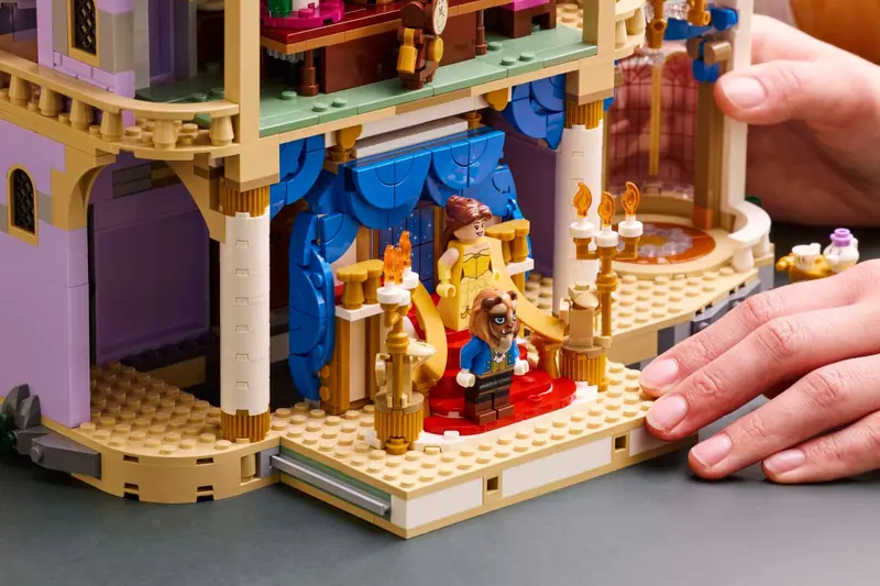 LEGO 43263 Zamek z Pięknej i Bestii zdjęcie 7
