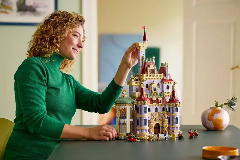 LEGO 43263 Zamek z Pięknej i Bestii zdjęcie 8