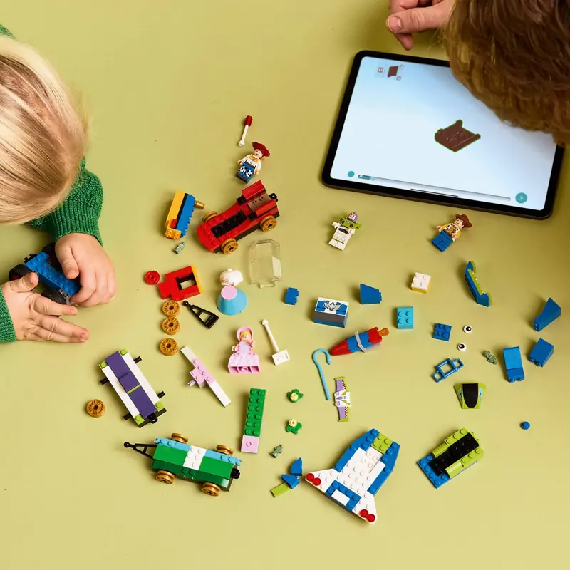LEGO 43264 Toy Story - Okolicznościowy pociąg i Pan Sterowany zdjęcie 7