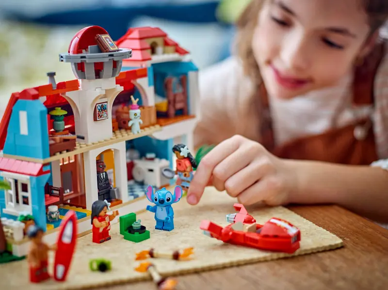 LEGO 43268 Domek na plaży Lilo i Stitcha zdjęcie 4