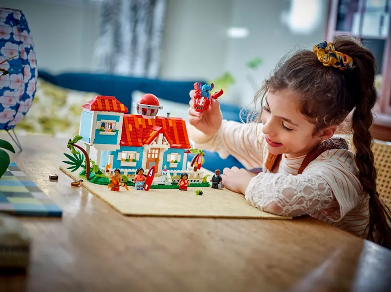 LEGO 43268 Domek na plaży Lilo i Stitcha zdjęcie 5