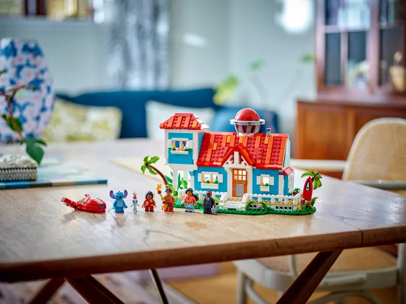 LEGO 43268 Domek na plaży Lilo i Stitcha zdjęcie 6