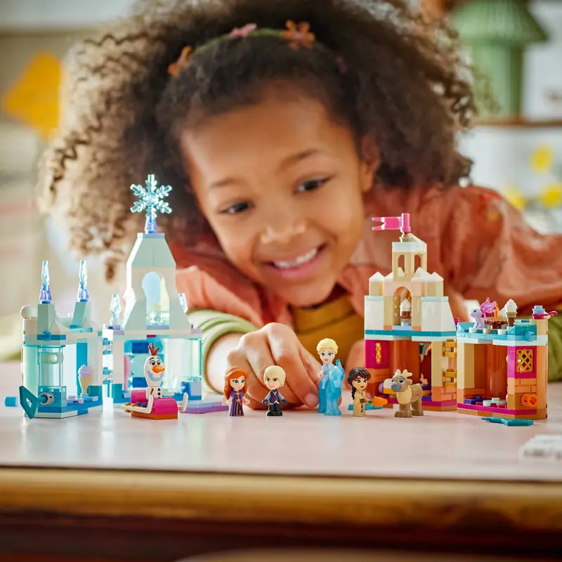LEGO 43278 Miniaturowy zamek w Arendelle i lodowy pałac Elzy zdjęcie 9