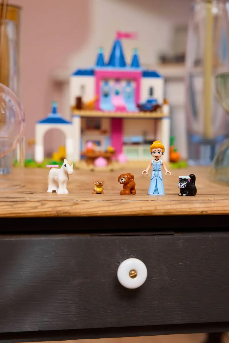 LEGO 43283 Zamek Kopciuszka i jej zwierzęcych przyjaciół zdjęcie 12