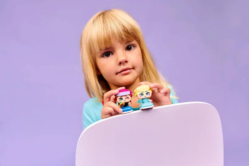 LEGO 43284 Mała Anna i Elza zdjęcie 10