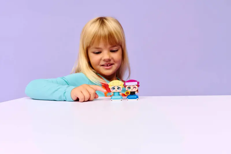 LEGO 43284 Mała Anna i Elza zdjęcie 7