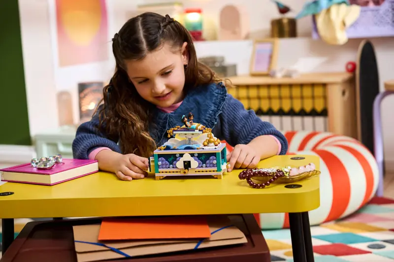 LEGO 43295 Szkatułka na biżuterię Dżasminy zdjęcie 11
