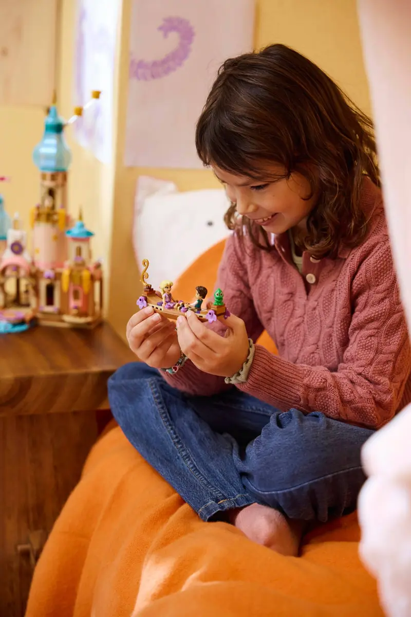 LEGO 43297 Zamek Roszpunki zdjęcie 14
