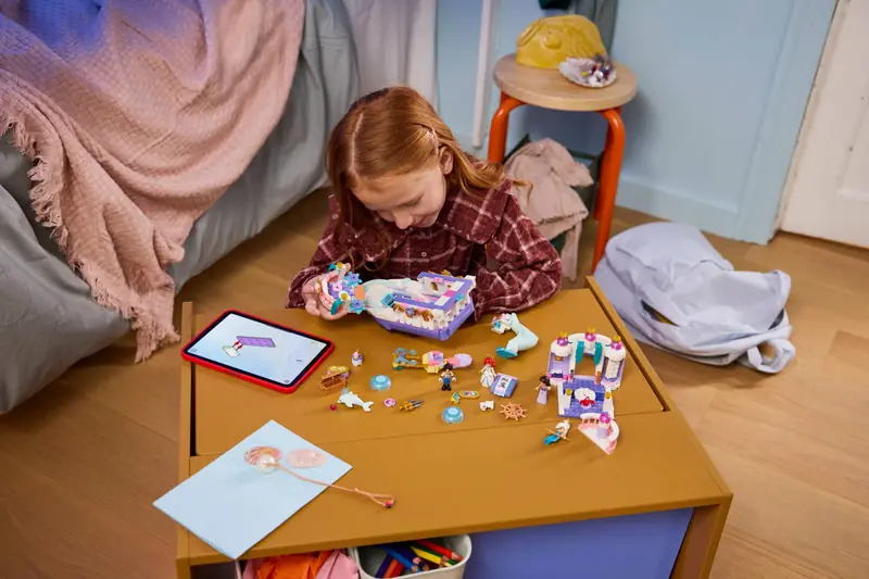 LEGO 43299 Królewska łódź weselna Arielki zdjęcie 10