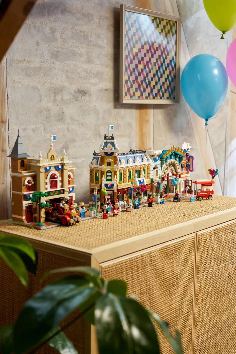 LEGO 43302 Main Street, U.S.A. zdjęcie 13