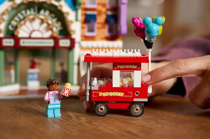LEGO 43302 Main Street, U.S.A. zdjęcie 23