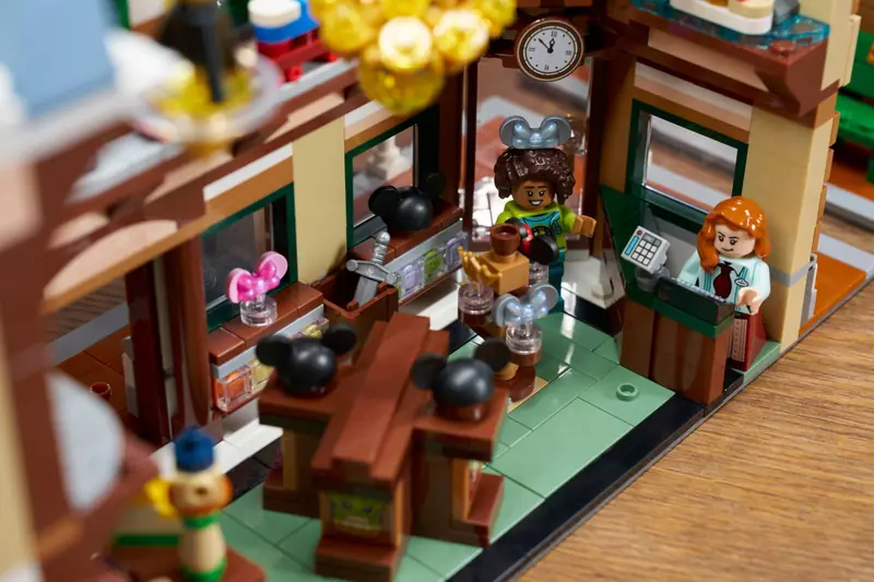 LEGO 43302 Main Street, U.S.A. zdjęcie 17