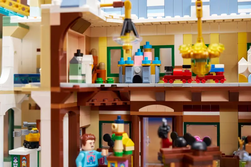 LEGO 43302 Main Street, U.S.A. zdjęcie 11