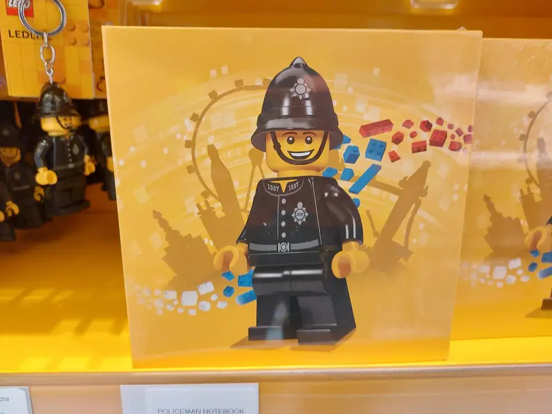 LEGO 52932 UK Policeman Notebook with Pen