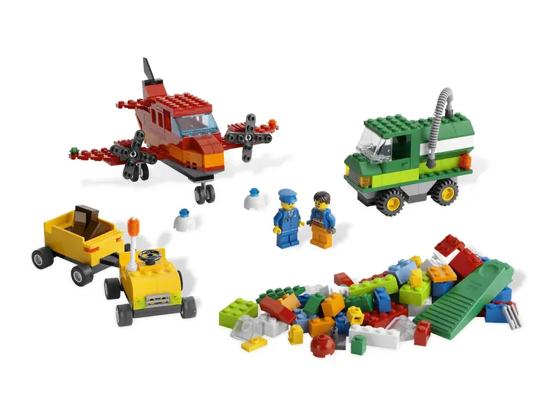 LEGO 5933 Zestaw do budowy lotniska LEGO®
