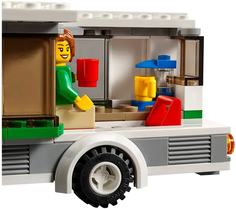 LEGO 60117 Van z przyczepą kampingową zdjęcie 9