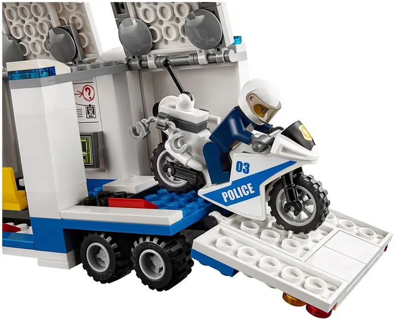 LEGO 60139 Mobilne centrum dowodzenia zdjęcie 17
