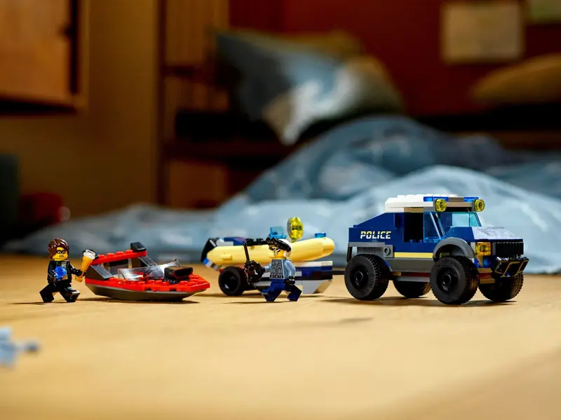 LEGO 60272 Transport łodzi policji specjalnej zdjęcie 9