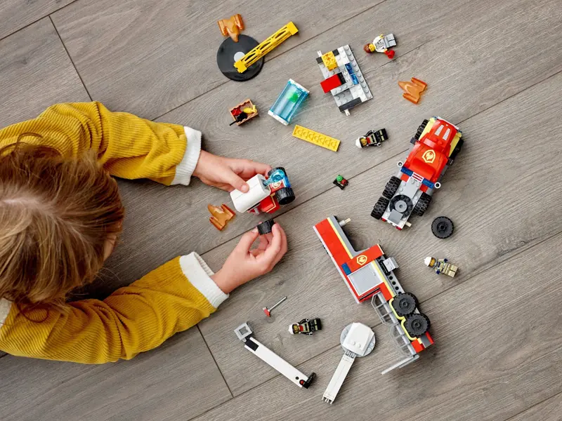 LEGO 60282 Strażacka jednostka dowodzenia zdjęcie 9