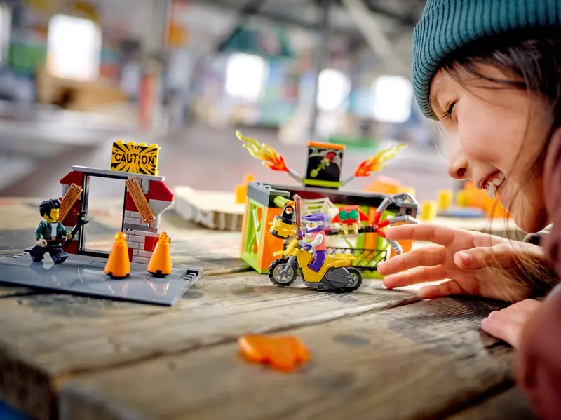 LEGO 60293 Park kaskaderski zdjęcie 13