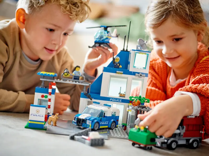 LEGO 60316 Posterunek policji zdjęcie 7