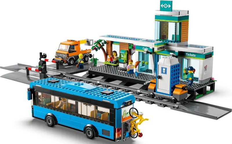 LEGO 60335 Dworzec kolejowy zdjęcie 6