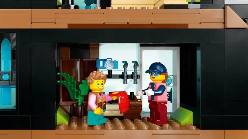 LEGO 60366 Centrum narciarskie i wspinaczkowe zdjęcie 7