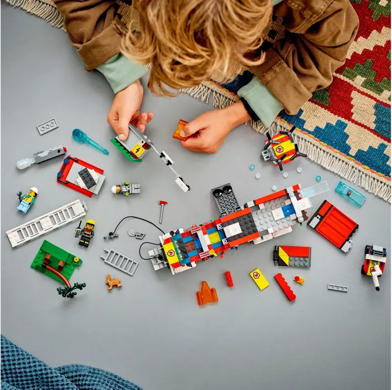 LEGO 60374 Terenowy pojazd straży pożarnej zdjęcie 13