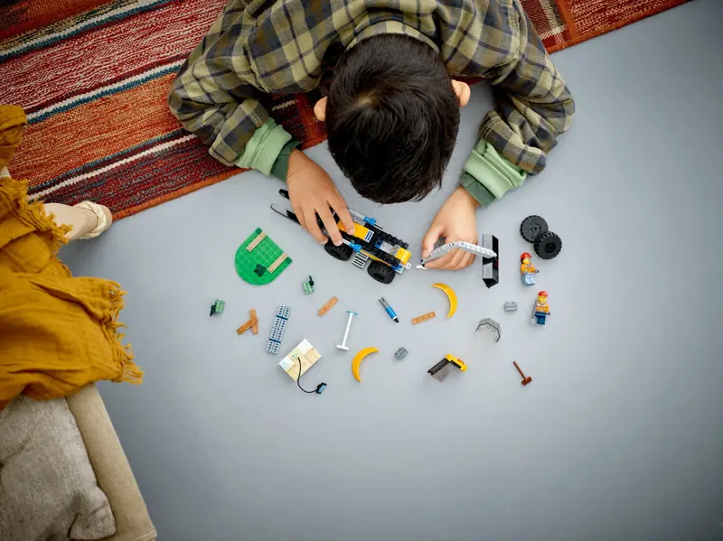 LEGO 60385 Koparka zdjęcie 9